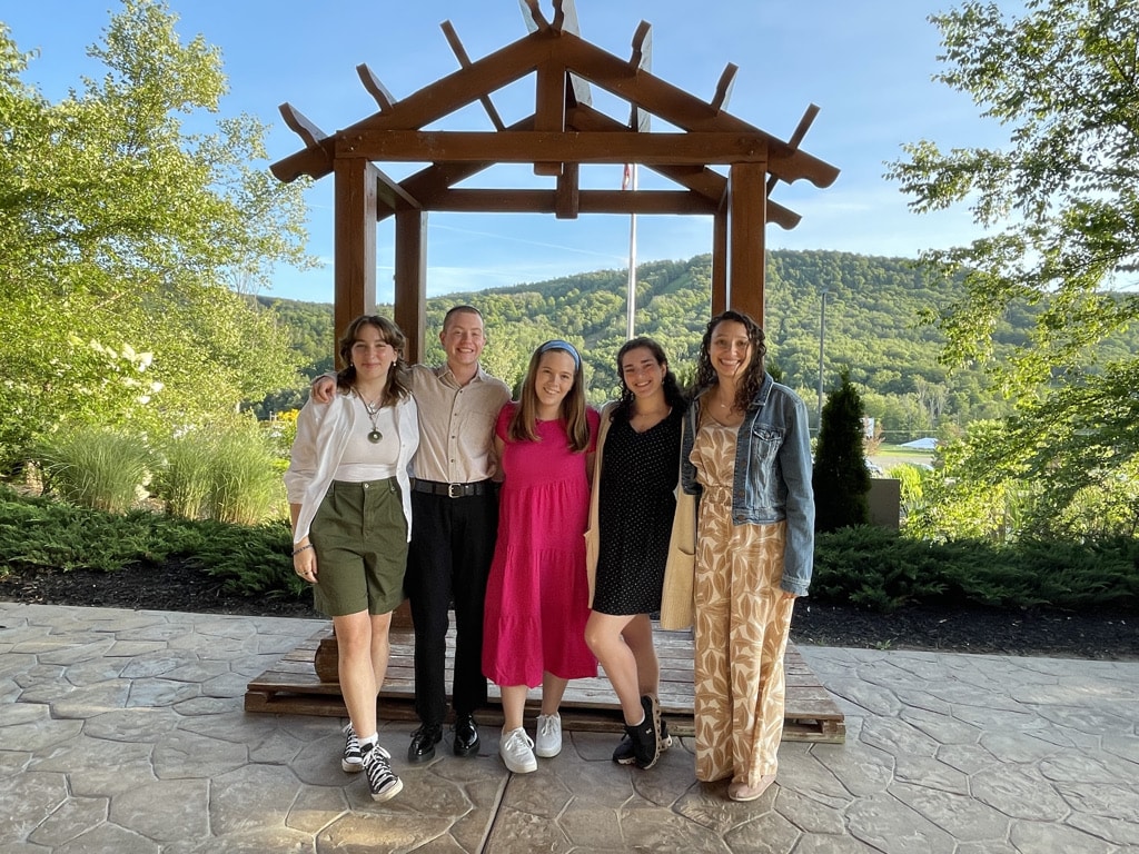 Students from George Mason Hillel
